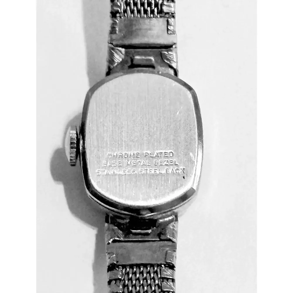 Vintage Timex Ladies Watch Running Silver Textured Dial Original Bracelet Manual